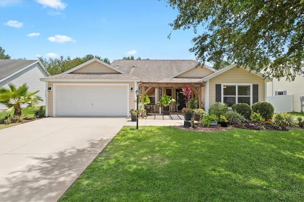 12029 NE 51st Circle Oxford FL 34484