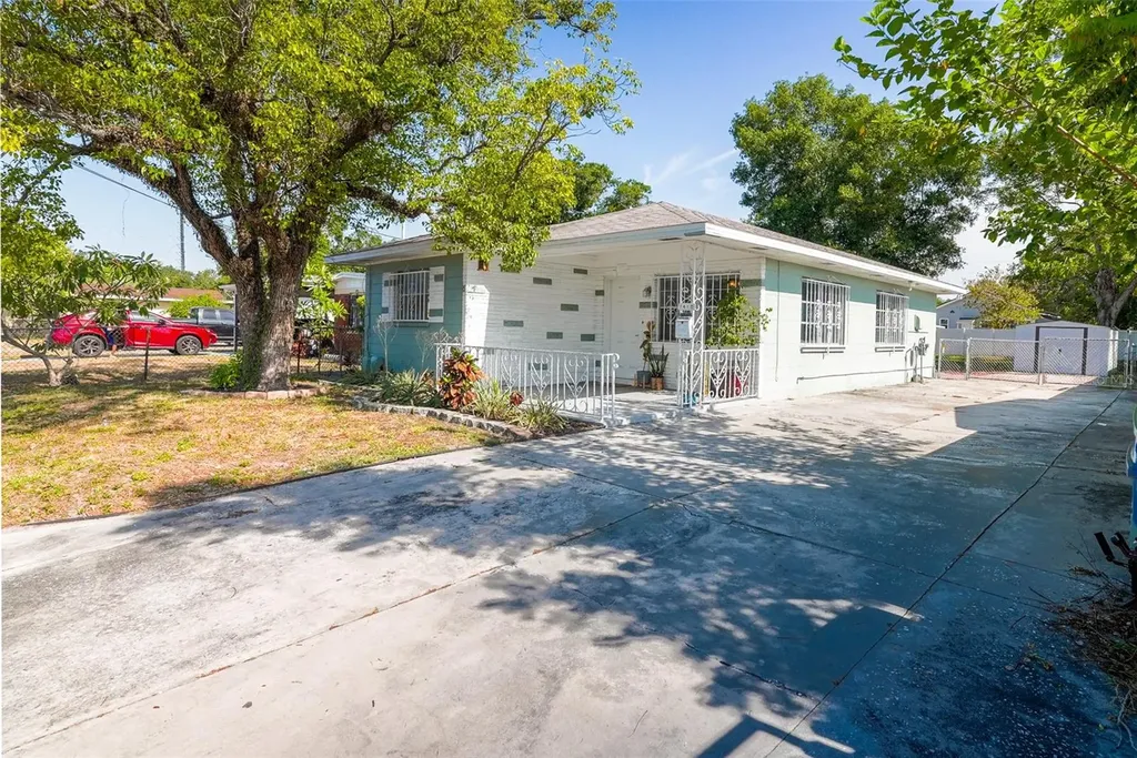 1410 E Lake Avenue Tampa FL 33605