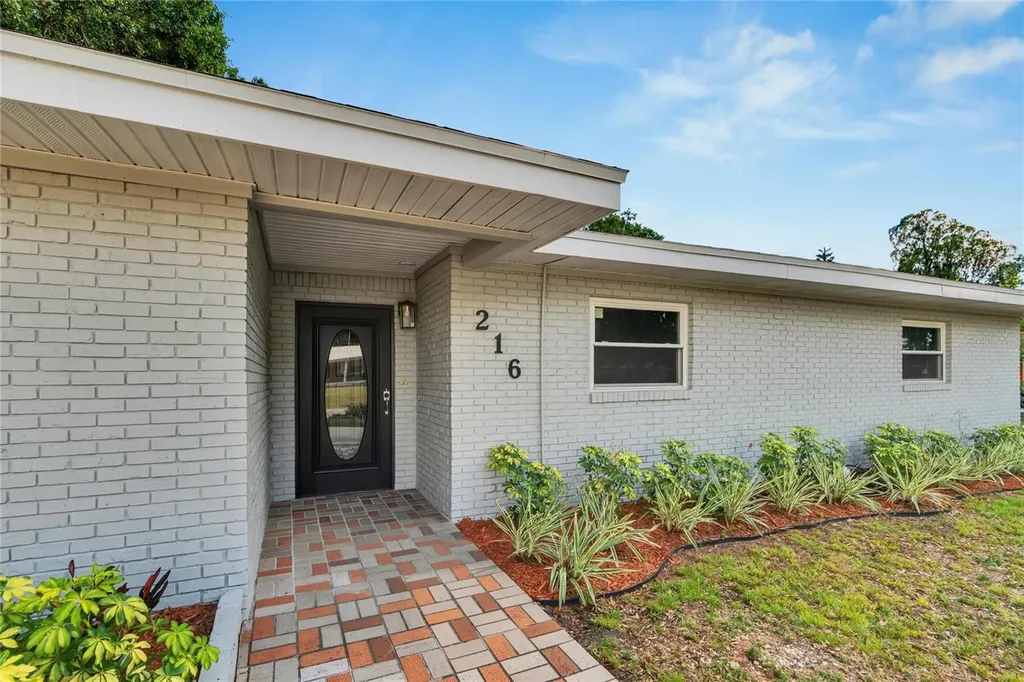 216 Bluebird Avenue Lakeland FL 33809