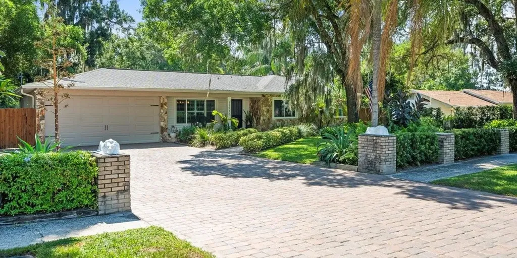 11715 N Rome Avenue Tampa FL 33612