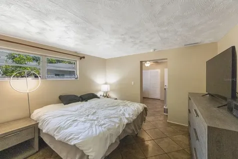 9981 55th Avenue N St Petersburg FL 33708