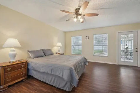 1013 64th Street W Bradenton FL 34209