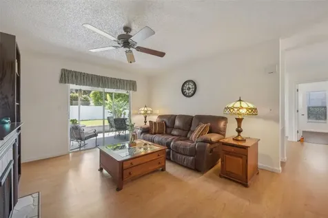 1013 64th Street W Bradenton FL 34209