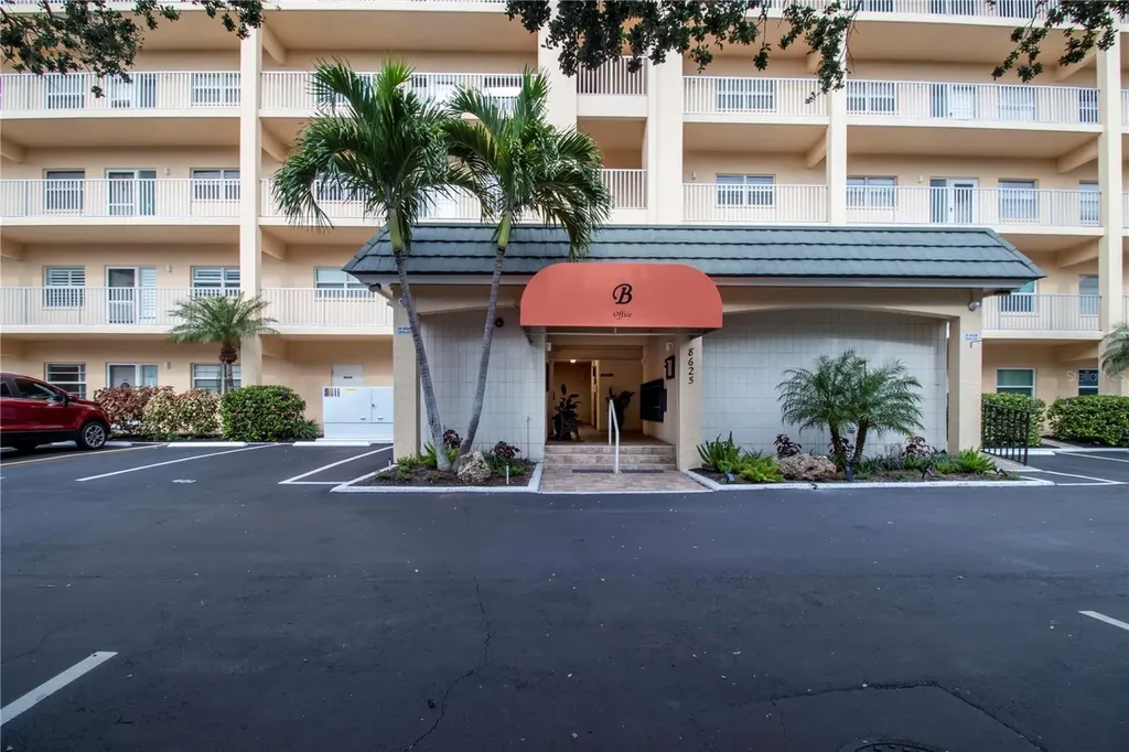 8625 Midnight Pass Road Sarasota FL 34242