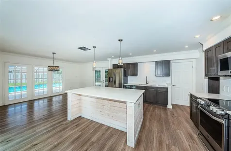 8448 Bardmoor Place Seminole FL 33777