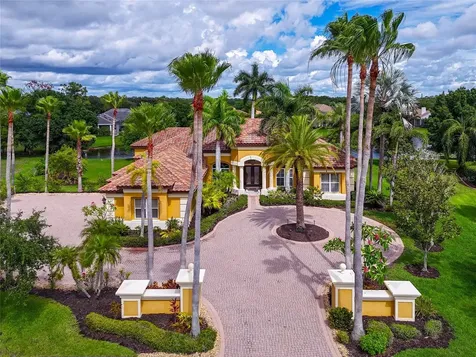 7411 Pine Valley Street Bradenton FL 34202