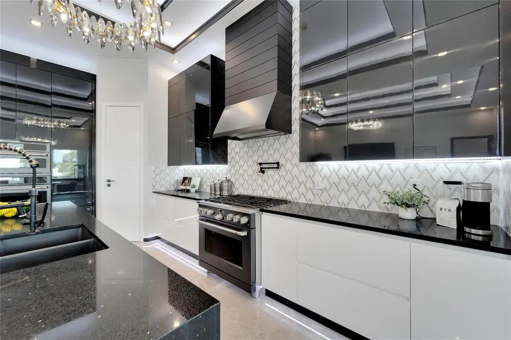 6542 Simone Shores Circle Apollo Beach FL 33572