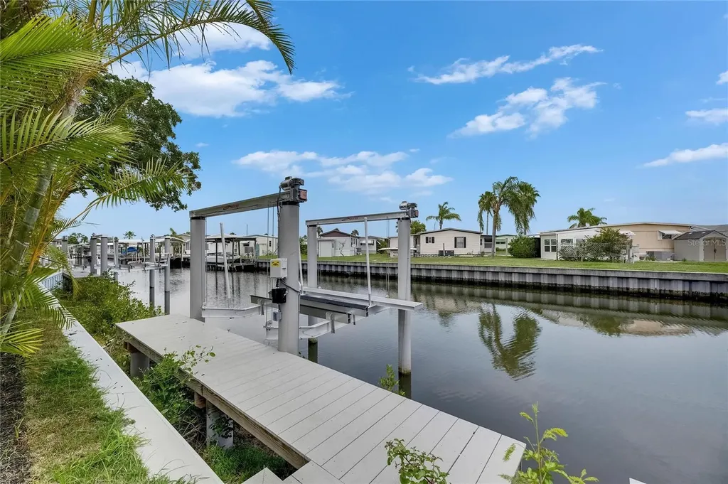 6542 Simone Shores Circle Apollo Beach FL 33572