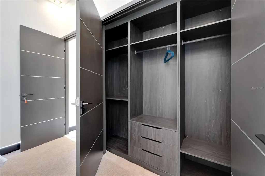 6542 Simone Shores Circle Apollo Beach FL 33572