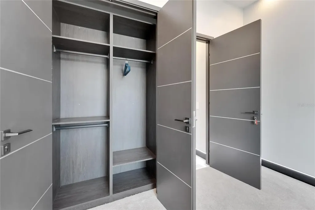 6542 Simone Shores Circle Apollo Beach FL 33572