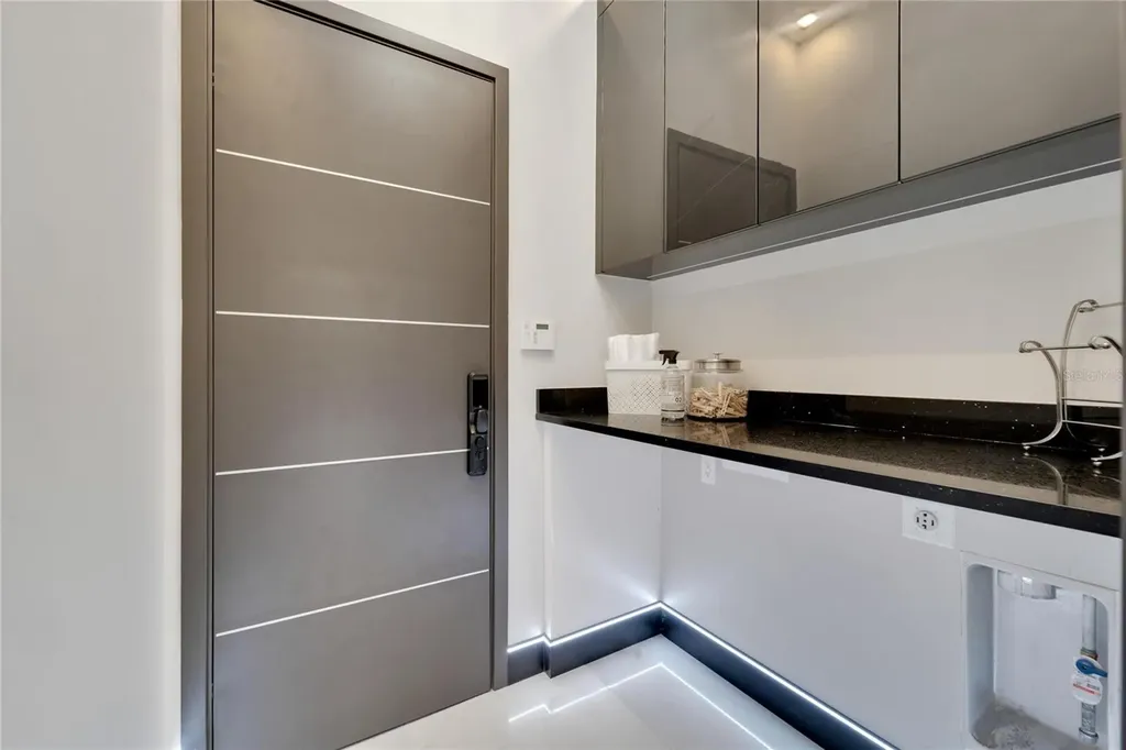 6542 Simone Shores Circle Apollo Beach FL 33572