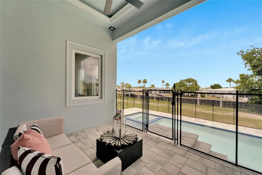 6542 Simone Shores Circle Apollo Beach FL 33572