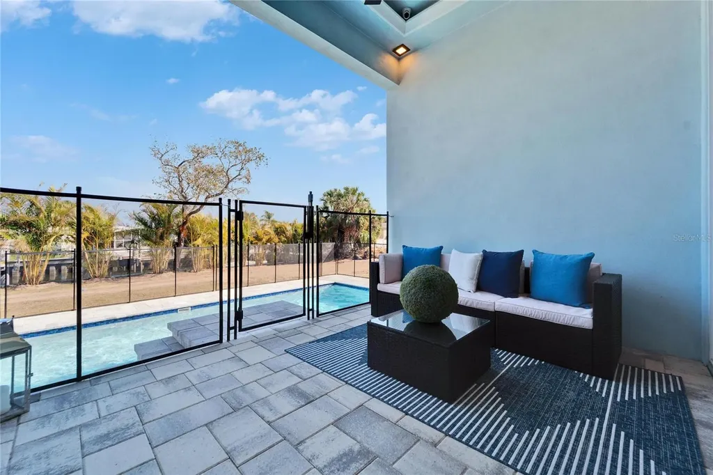 6542 Simone Shores Circle Apollo Beach FL 33572