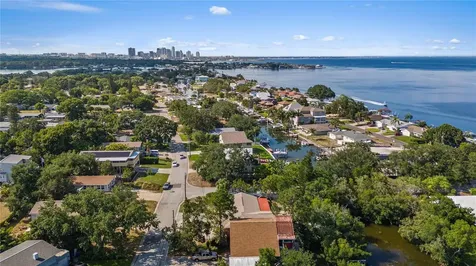 3924 Beach Drive SE St Petersburg FL 33705