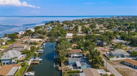 3924 Beach Drive SE St Petersburg FL 33705