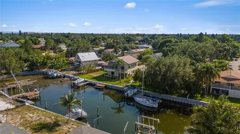3924 Beach Drive SE St Petersburg FL 33705