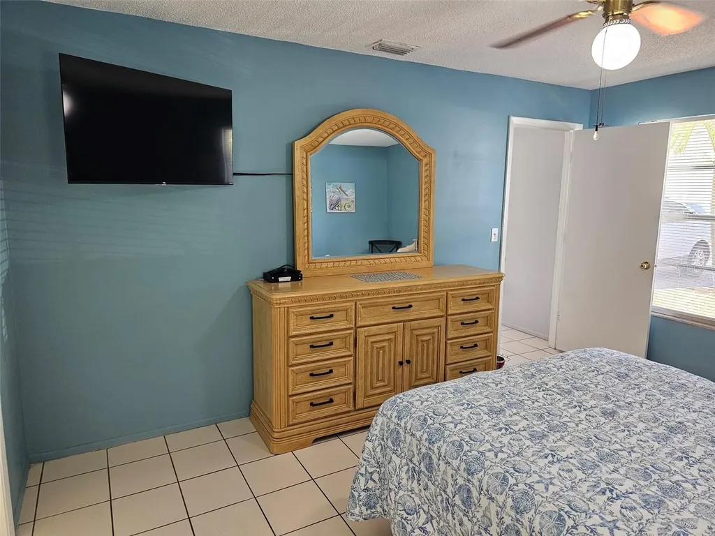 3533 59th Avenue W Bradenton FL 34210