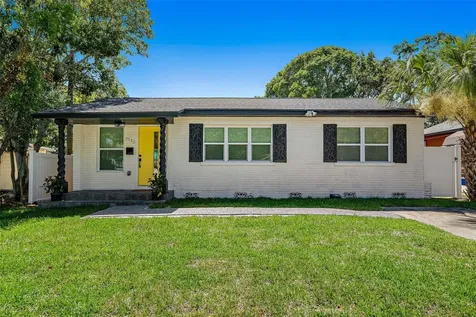 2515 19th Street S St Petersburg FL 33712