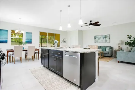 6303 Sunsail Place Apollo Beach FL 33572