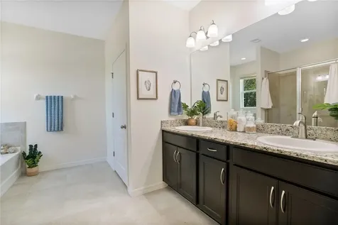 6303 Sunsail Place Apollo Beach FL 33572