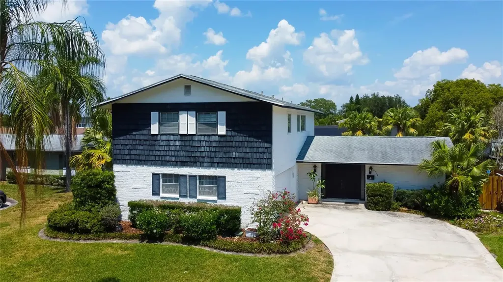 4719 Travertine Drive Tampa FL 33615
