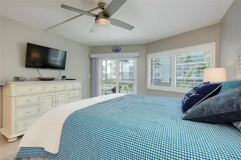 1350 N Portofino Drive Sarasota FL 34242