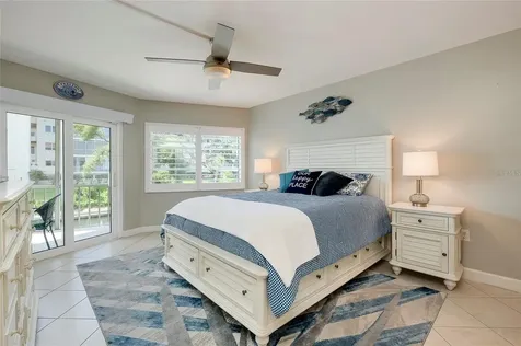 1350 N Portofino Drive Sarasota FL 34242