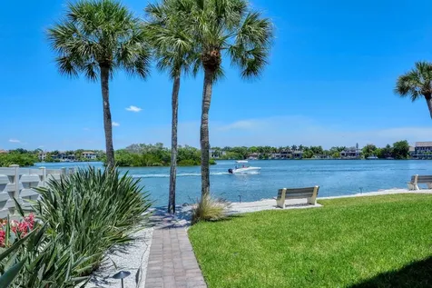 1350 N Portofino Drive Sarasota FL 34242