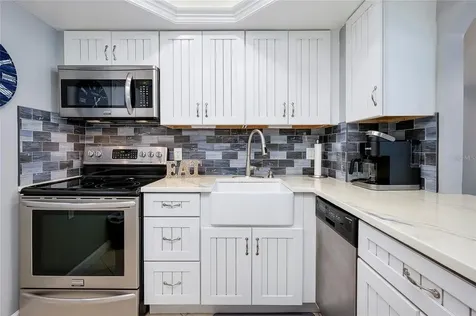 1350 N Portofino Drive Sarasota FL 34242