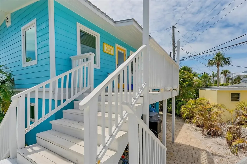 1080 Gulf Boulevard Englewood FL 34223