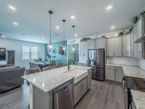 2624 Magnolia Avenue Davenport FL 33837