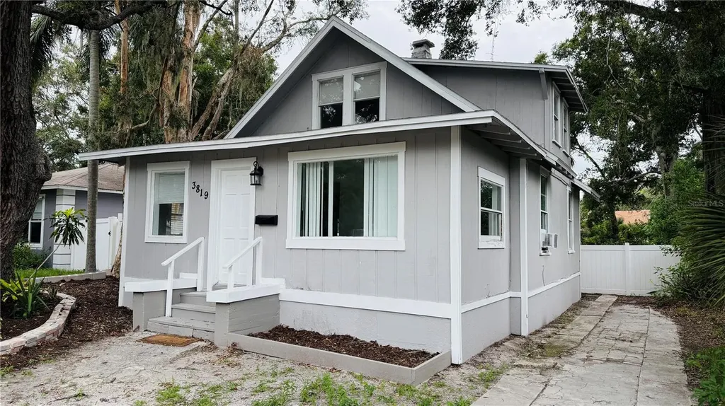 3819 Queensboro Avenue S St Petersburg FL 33711