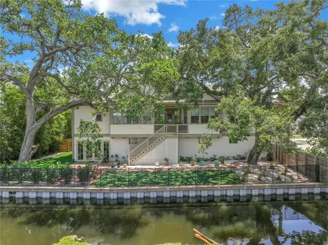 1200 5th Street S St Petersburg FL 33701