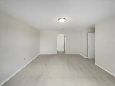197 Vista View Avenue Eagle Lake FL 33839