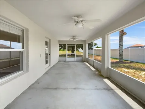 197 Vista View Avenue Eagle Lake FL 33839