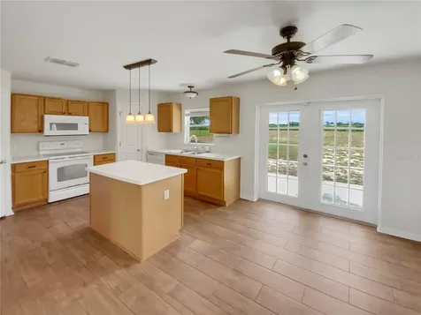 197 Vista View Avenue Eagle Lake FL 33839
