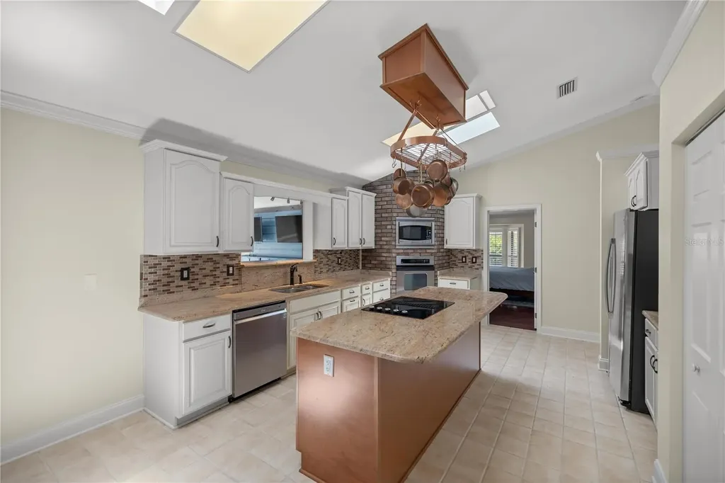 2811 SE 14th Street Ocala FL 34471