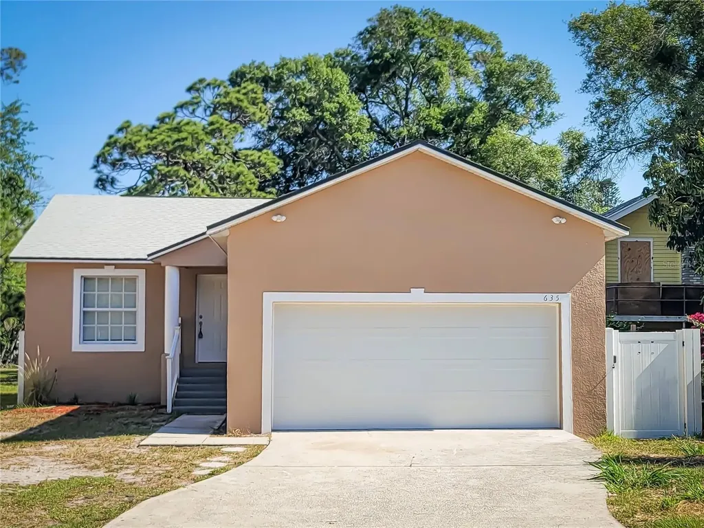 635 25th Avenue S St Petersburg FL 33705