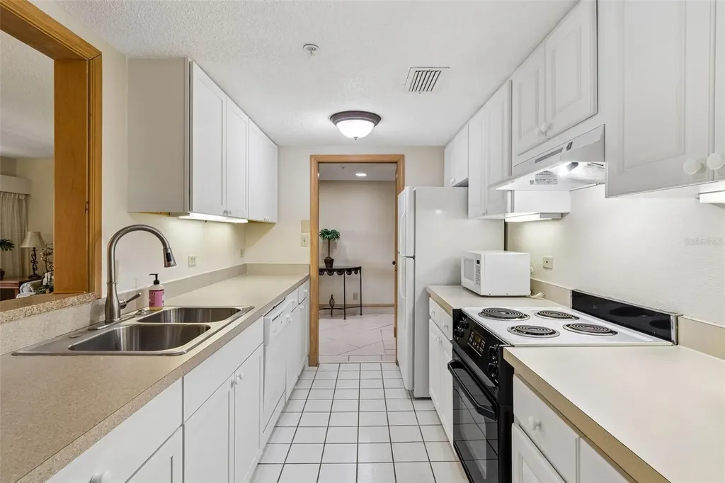 36750 Us Highway 19 N Palm Harbor FL 34684
