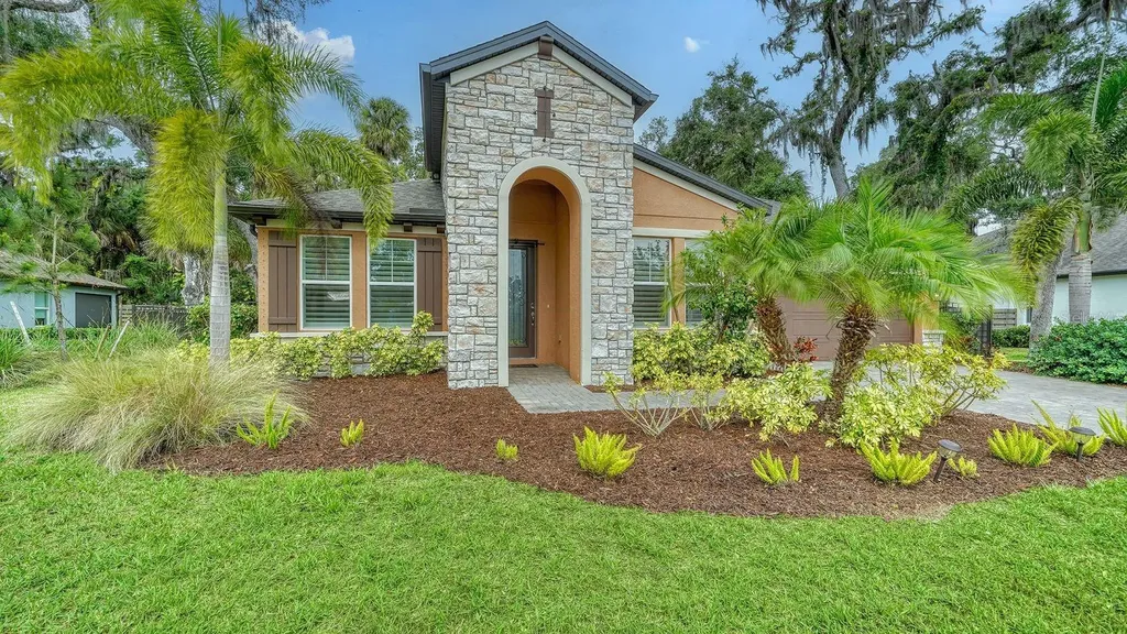 2114 Sylvan Lea Drive Sarasota FL 34240