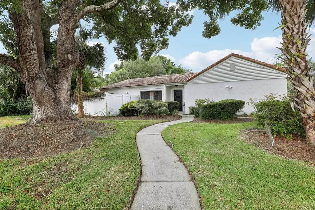 306 La Serena Winter Haven FL 33884