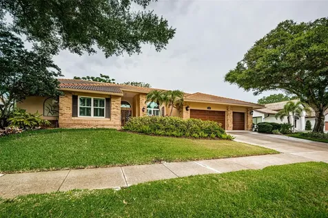2392 Parkstream Avenue Clearwater FL 33759