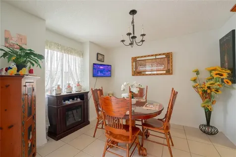 5038 Downing Street Orlando FL 32839