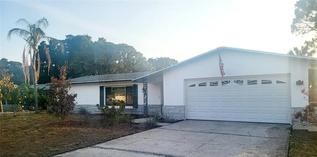 6735 14th Street S St Petersburg FL 33705