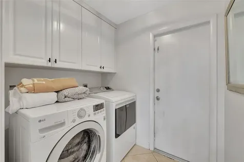1829 NE Avenida Dracaena Jensen Beach FL 34957