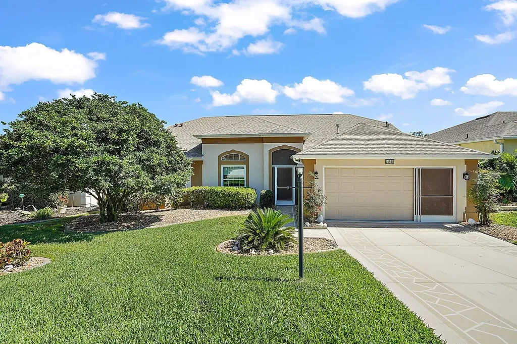 26950 Honeymoon Avenue Leesburg FL 34748