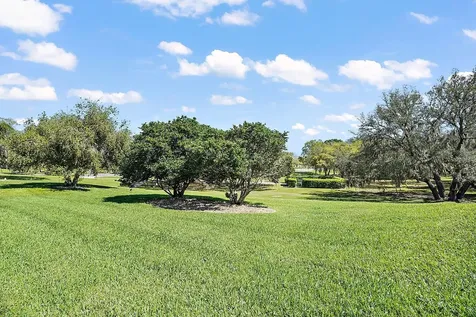 26950 Honeymoon Avenue Leesburg FL 34748