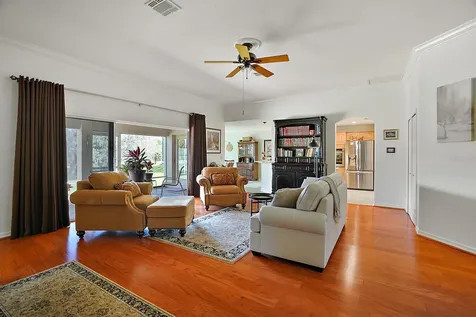 26950 Honeymoon Avenue Leesburg FL 34748