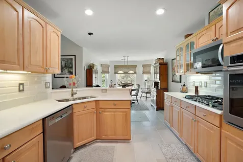 26950 Honeymoon Avenue Leesburg FL 34748