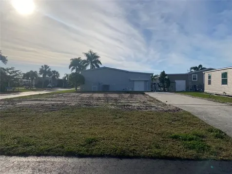301 La Costa North Port FL 34287